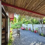 Cozy Studio In Natural Setting